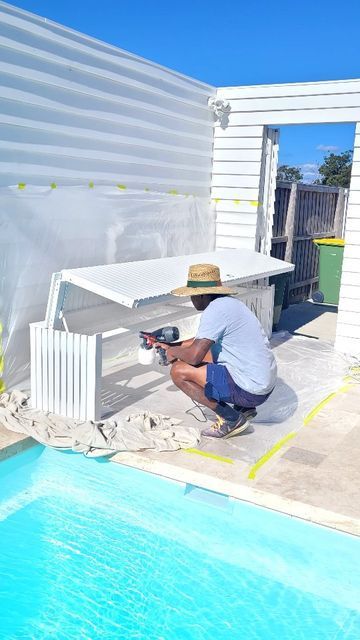 Poolside Bench Seating, Pool Cover Storage, Pool Box Ideas, Pool Blanket Boxes, Hidden Pool Cover, Pool Blanket Storage, Pool Bench Seating, Pool Bench Seat, Pool Storage Box