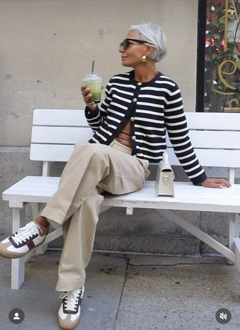 Grece Ghanem Street Style, Women In Their 60's Style, Linda Wright Style, Mode Ab 50, Stylish Outfits For Women, Stylish Outfits For Women Over 50, Outfits For Women Over 50, Ageless Style, Mode Casual