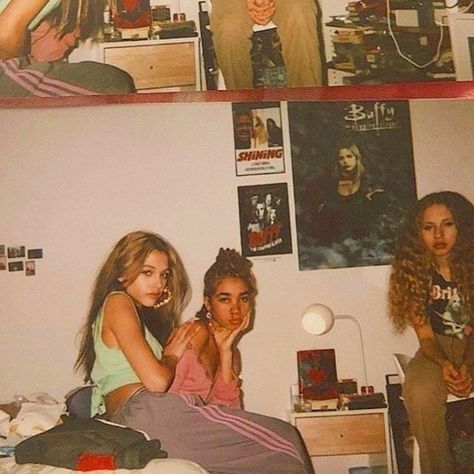 90s Esthetics, Film Photos Aesthetic, Film Friends, Bsf Pics, Nostalgic Photos, Photographie Indie, Squad Photos, Filmy Vintage, Girl Blogger