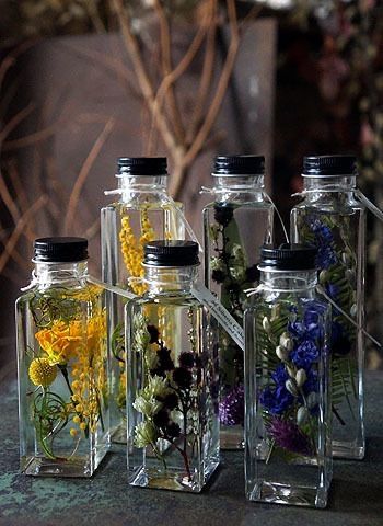 Apothecary Store, Apothecary Decor, Flowers In Jars, Herbal Apothecary, Store Ideas, Mason Jar Wine Glass, Dried Flower Arrangements, How To Preserve Flowers, Flower Crafts