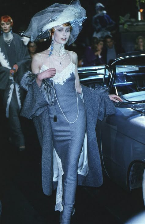 #Dior #Fall1998RTW #Fashionrunway #Fashionshow #supermodels90s #JohnGalliano Dior 1998 Haute Couture, Dior Clothes Aesthetic, Vintage Dior Runway, Dior 90s Runway, Shalom Harlow 90s Runway, 90s Runway Fashion Dior, Dior Runway 90s, John Galliano 90s, Dior Archive