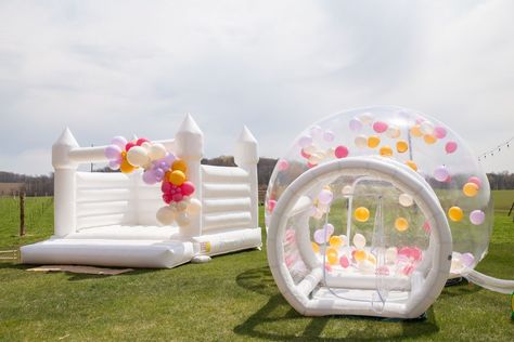 Balloon Dome House, Neutral Bounce House, Bouncy House Business, White Bounce House Wedding, Bubble House Balloons, Inflatable Bubble House, Bubble House Party, White Bounce House With Balloons, White Bouncy House