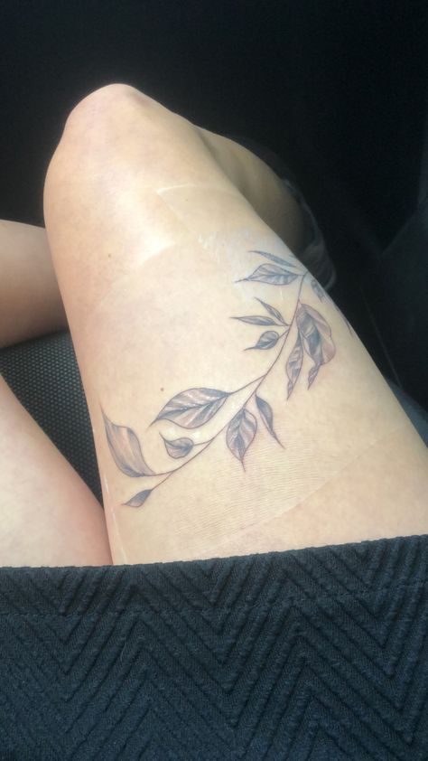 Part I of the leg sleeve Nature Leg Tattoos Women, Leaf Leg Tattoo, Vine Thigh Tattoo, Vine Leg Tattoo, Leg Scars, Thigh Piece Tattoos, Leg Tats, Flower Vine Tattoos, Wrap Around Tattoo