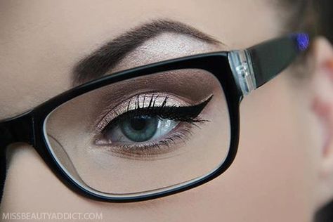 Eye Makeup For Glasses Wearers, Makeup For Glasses Wearers, Eye Makeup For Glasses, Glam Rock Makeup, Makeup For Glasses, Makeup Eyeshadow Brown Eyes, Grey Glasses, Makeup Tips For Brown Eyes, Rock Makeup