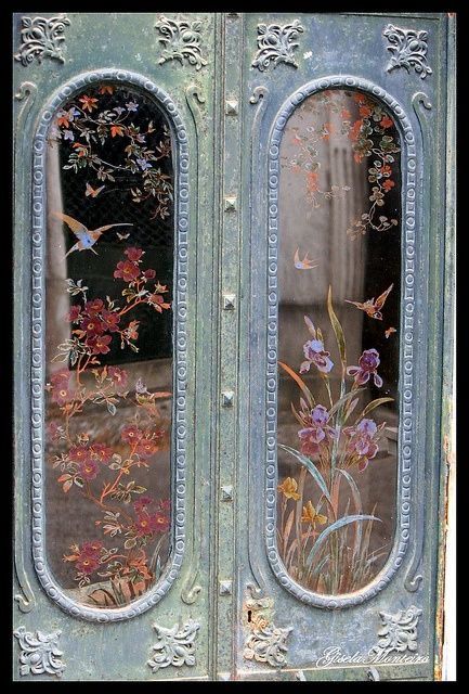 Ornate Door, زجاج ملون, Unique Doors, Beautiful Doors, Painted Doors, Door Knockers, Dream House Decor, The Glass, Dream Home Design