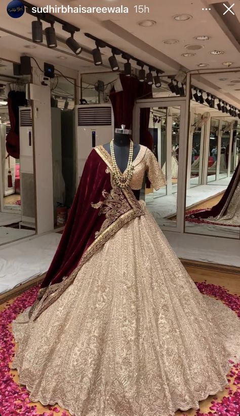 Bridal Lahnga Design Latest, New Bridal Lehenga Designs 2023, Luxury Indian Dress, Bridal Lengha Designs Latest Pakistani, Bridal Lehnga Unique Pakistani, Wedding Lehanga Aesthetic, Wedding Lehanga Ideas, Wedding Lengha For Bride, Lehnga Designs Bridal