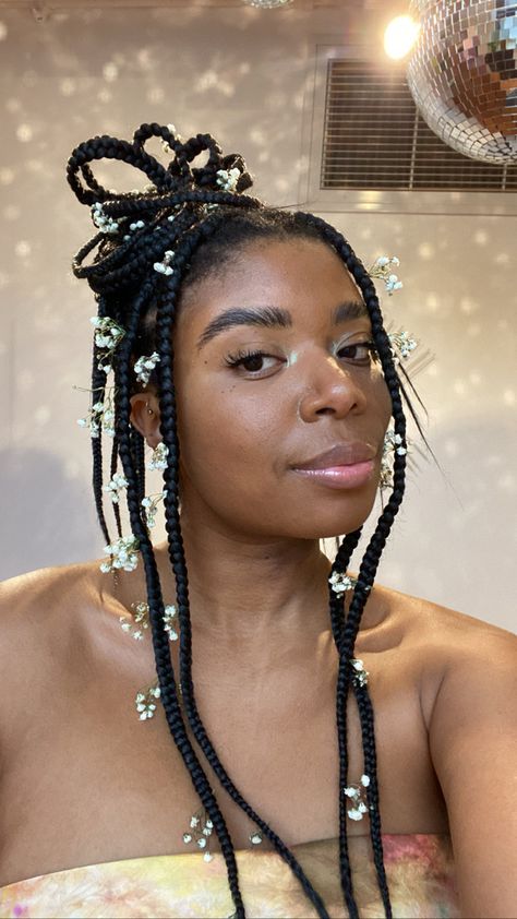 Festival Hair For Black Women, Festival Hair Black Women, Tinsel Braids Black Women, Hair Inspo Black Women, Starburst Braid, Hair Inspo Black, Braids Y2k, Hair Black Women, Y2k Hair