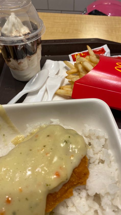 Mcdo Food Picture Prank, Food Trip Prank, Bday Message, Pastel Food, Mcdonald's Aesthetic, Food Pranks, Delicacy Food, Vegetable Stew, Snap Food