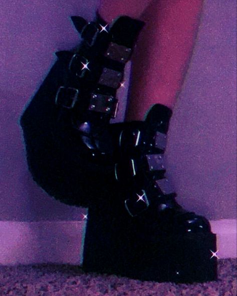 Goth Aesthetic Shoes, Demonia Shoes Aesthetic, Demonia Aesthetic, Cute Demonia Shoes, Demonia Boots Aesthetic, Goth Boots Aesthetic, Shoes Alt Platform Boots, Demonia Shoe Collection, Black Demonia Shoes