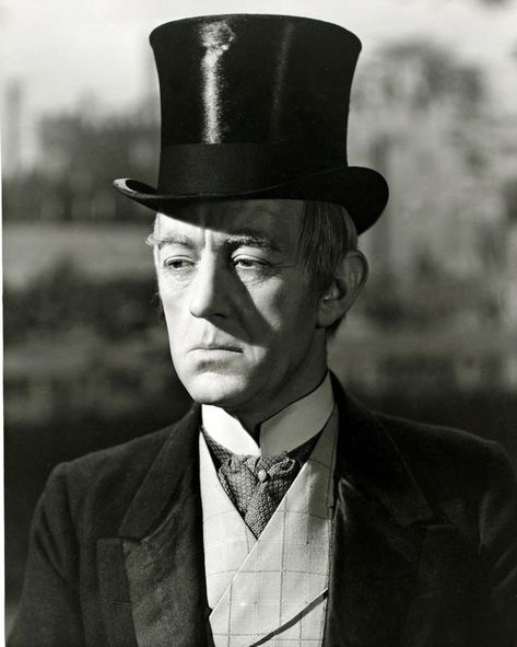 Alec Guinness Detective Movies, Gay Rights Movement, Alec Guinness, Historical Movies, Ian Mckellen, Gay Rights, Actors Male, Classic Movie Stars, Star Wars Pictures