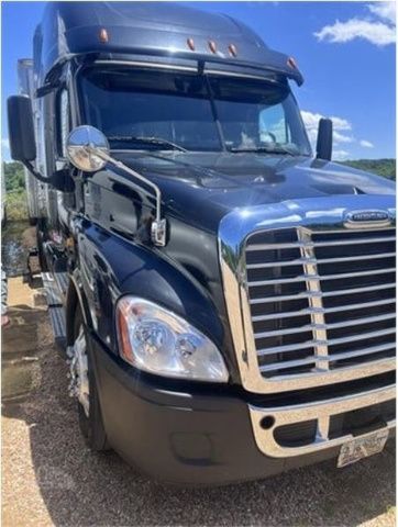 2017 Freightliner Cascadia 125 Evolution For Sale | AutaBuy.com Freightliner Trucks, Celebrity Cars, Freightliner Cascadia, Muscle Cars For Sale, Import Cars, Cars For Sale Used, Sell Car, Trucks For Sale, Click The Link