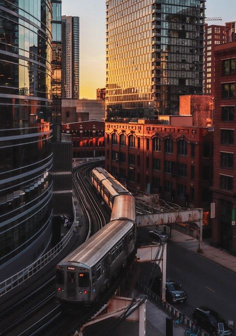 The Loop Chicago, Chicago The Loop, Chicago College Aesthetic, Chicago Street Photography, Chicago Astethic, Chicago Aesthetic Wallpaper, Downtown Chicago Aesthetic, Chicago City Aesthetic, Pictures Of Chicago