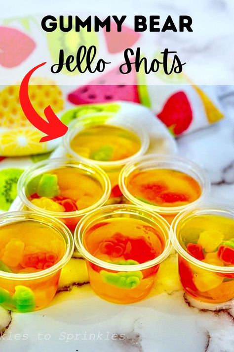 Pool Party Jello Shots, Vodka Gummy Bears Recipe, Party Jello Shots, Gummy Bear Drink, Vodka Gummy Bears, Blue Jello Shots, Making Jello Shots, How To Make Jello, Blue Jello