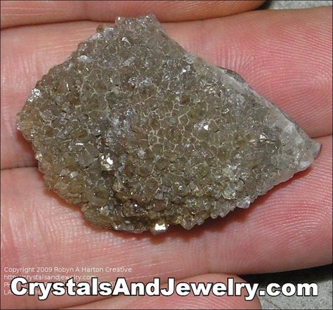 Herkimer "Diamond" Quartz Druzy Modern Hippie Style, Magnesium Chloride, Types Of Crystals, Crystal Therapy, Druzy Crystal, Druzy Quartz, Diamond Quartz, Yoga Jewelry, Crystal Meanings