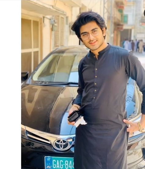 Muslim Boys Dp, Boys Islamic Dp, Real Boys Pic For Dp, Pakistani Boys Dp, Pakistani Boys Pic, Hands Pics, Pakistani Boys, Boy Dpz Stylish, Pakistani Men