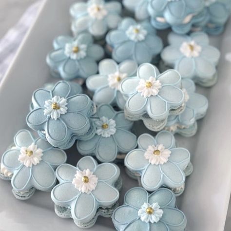 Something Blue Dessert Table, Blue Wedding Desserts, Blue Dessert Ideas, Blue Wedding Macarons, Blue Bridal Shower Cookies, Blue Dessert Aesthetic, Blue Floral Cookies Decorated, Dress Reveal, Classy Baby Shower