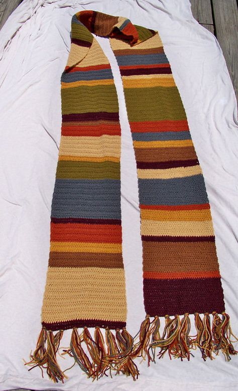 Ravelry: Doctor Who S12 or 14 dc dk scarf by Sandra Petit Dr Who Scarf, Crochet Doctor, Doctor Who Crochet, Doctor Who Scarf, Fourth Doctor, Tom Baker, Patterned Scarf, 4th Doctor, Scarf Ideas