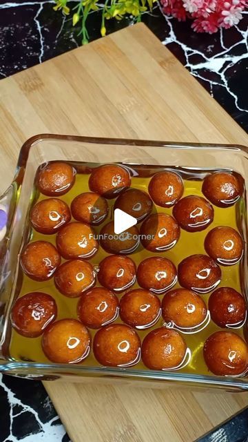 Bread Gulab Jamun Recipe, Ifthar Dishes, Easy Gulab Jamun Recipe, Leftover Bread Recipes, Indian Desert, Gulab Jamun Recipe, Jamun Recipe, Leftover Bread, Colorful Rangoli