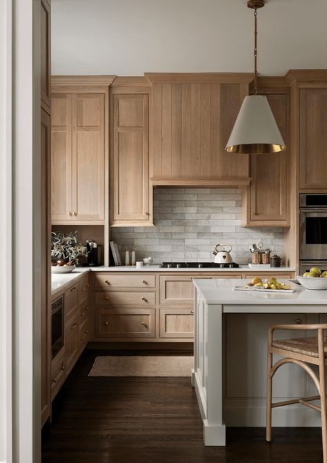 Oak Cabinet Makeover Kitchen Granite Countertops, Soft Maple Kitchen Cabinets, Klearvue Cabinets Kitchen, Pale Wood Kitchen, Dark Wood Floors In Kitchen, Home Depot Kitchen Cabinets, Dark Kitchen Floors, Apartment Kitchens, Backsplash Trends