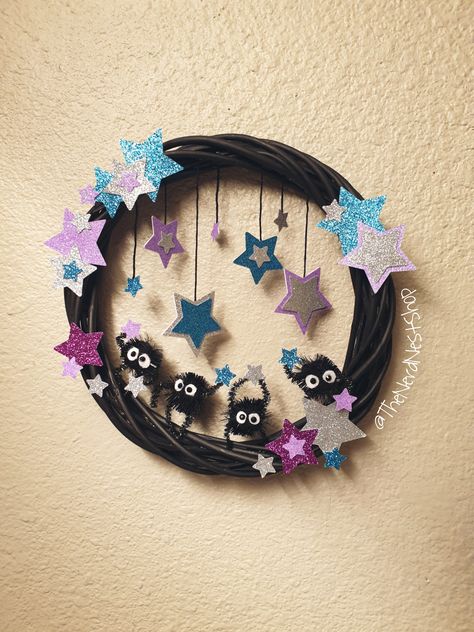 Studio Ghibli Diy, Soot Sprites, Mini Wreaths, Diy Presents, Diy Room Decor, Room Diy, Studio Ghibli, Hanukkah Wreath, Dream Catcher