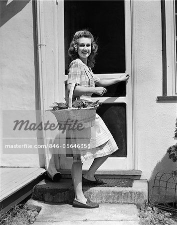 1940s Housewife, Housewife Costume, Front Door Step, House Black And White, 1950s Housewife, Front Door Steps, 1940s Women, 1940s Woman, Kawaii Clothes Goth