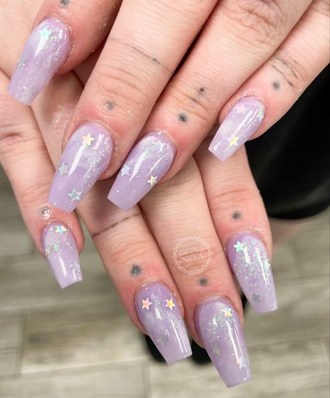 Concert Nails Purple, Nails For Olivia Rodrigo Concert, Lavender Haze Nails Taylor Swift, Purple Nails Olivia Rodrigo, Lavender Star Nails, Olivia Rodrigo Nails Ideas Guts, Lavender Glitter Nails, Lavender Nails With Glitter, Light Purple Glittery Nails