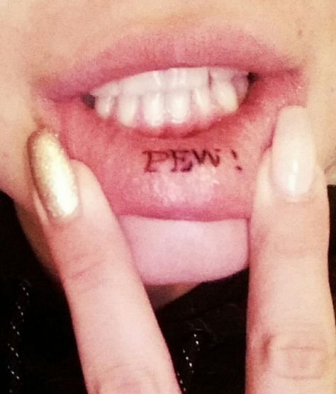 Lip Tattoos Ideas, Lip Tattoo Ideas, Inner Lip Tattoo, Dollar Tattoo, Emoji Tattoo, Places To Get Tattoos, Diamond Tattoos, Love Lips, Weird Tattoos