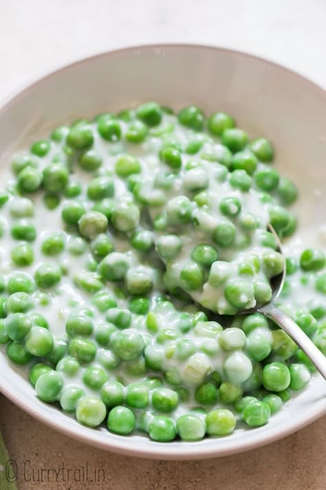 Peas In Cream Sauce, Cream Peas Recipe, Creamed Veggies, Easy Creamed Peas, Creamed Peas Recipe, How To Cook Peas, Creamed Peas And Potatoes, Easter Dinner Sides, Veggie Casseroles