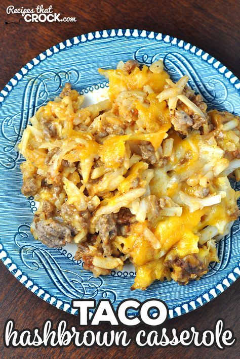 Do you need a quick and easy recipe you can have done in a half hour? This Taco Hashbrown Casserole recipe for your oven is just that and delicious to boot! via @recipescrock Hashbrown Taco Casserole, Taco Hashbrown Casserole, Hashbrown Casserole Recipe, Hashbrown Casserole, Crockpot Casserole, Crock Pot Tacos, Taco Bake, Hashbrown Recipes, Ground Beef Dishes