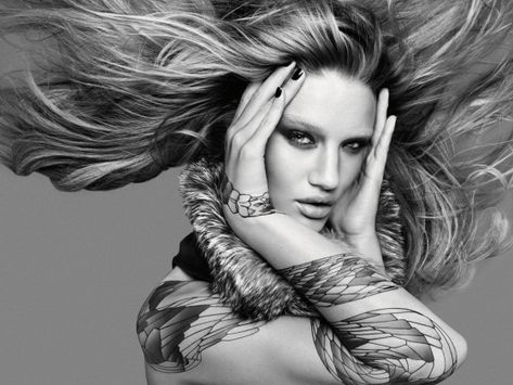 fan blowing hair or wind swept outdoors Rankin Photography, Rosie Huntington Whiteley Style, Model Tattoo, Tattoo Photography, Huntington Whiteley, Rosie Huntington Whiteley, Stylish Fashion, All About Fashion, The Wind