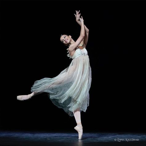 Ondine 🐟 photo by Emma Kauldhar #margotfonteyn #celebration Ballet Tattoos, Sculpture Poses, Francesca Hayward, Ballet Pose, Ballet Painting, Margot Fonteyn, Ballet Stuff, Dancing Through Life, Baby Ballet