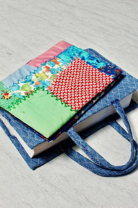 Create Your Own Book, Photo Album Covers, Homemade Books, Paperback Book Covers, Fabric Book Covers, Sca Garb, Book Protector, Book Cover Diy, Cloth Book