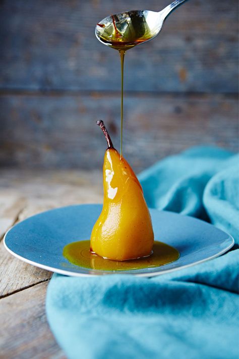 How to make poached pears | Features | Jamie Oliver | Jamie Oliver Poached Pears Recipe, Leche Asada, Caramel Sauce Recipe, Pear Dessert, Baked Pears, Fancy Christmas, Caramel Recipes Sauce, Poached Apples, Jamie Oliver Recipes