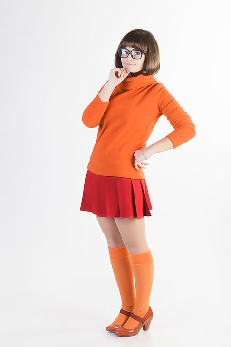 OMG.. the real velma.. @_@  Velma: Nastia R.  Photo credit: Taras Buteiko Velma Costume Plus Size, Jinkies Velma, Velma Costume, R Photo, Velma Cosplay, Velma Scooby Doo, Daphne And Velma, Velma Dinkley, Hanna Barbera