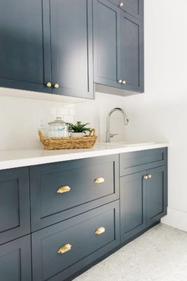 Modern Mountain Home-Studio McGee-31-1 Kindesign Navy Cabinets, Blue Laundry Rooms, Caesarstone Countertop, Casa Clean, Hale Navy, Modern Mountain Home, Cabinet Paint Colors, Revere Pewter, Laundry Room Inspiration