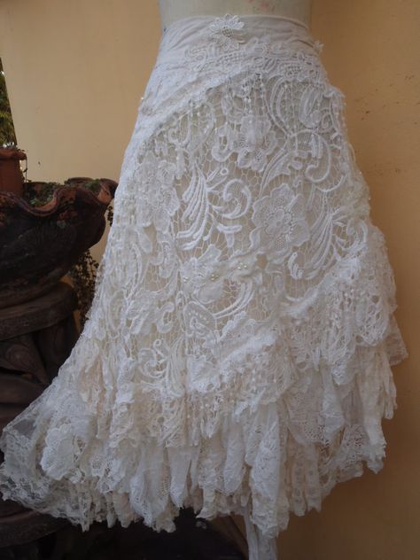 Lace Dress Diy, Wedding Skirts, Rag Skirt, Irish Lace Crochet Pattern, Crochet Wedding Dresses, Pixie Skirt, Shabby Chic Clothes, White Lace Skirt, Embellished Clothing