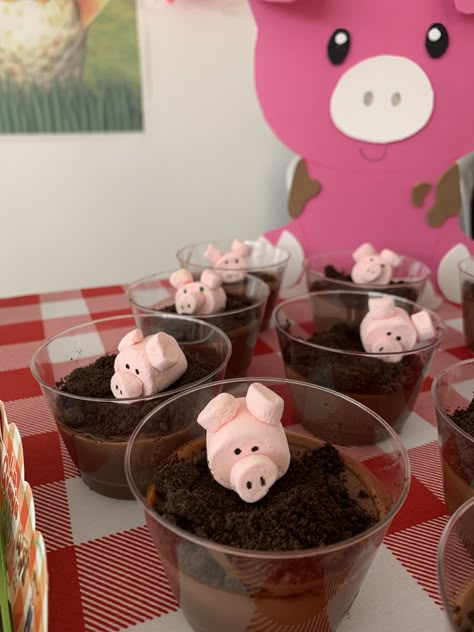 Animal Farm Party Ideas, Farm Animal Bday Party Ideas, Farm Party 2nd Birthday, Barnyard Birthday Party Games, 3ieio Party, Animal Themed Food Party, Farm Themed 1st Birthday Party Boys, 1st Rodeo Birthday Party Food, Moo Moo Look Whos 2 Birthday