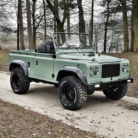 Land Rover Defender Custom, Cj Jeep, Best 4x4, Adventure Magazine, Moto Cross, Defender 90, Land Rover Series, Jeep Truck, Mens Lifestyle