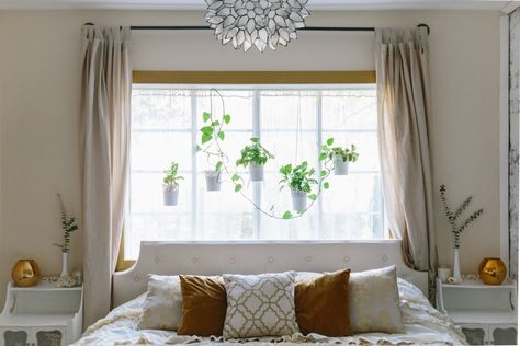 How to put your bed against the window and have it look awesome. Here are Bedrooms With the Beds Against the Window to inspire your decor choices! Bed Against Window, Window Above Bed, Bed In Front Of Window, Window Behind Bed, Small Bathroom Renovations, Bedroom Minimalist, Bedroom Background, Inspire Me Home Decor, Window Bed