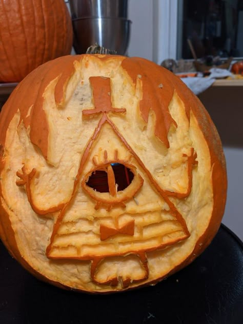 Pumpkin Carving Nerdy, Pumkin Carving Gravity Falls, Pumpkin Carving Ideas Gravity Falls, Funniest Pumpkin Carving, Bill Cipher Pumpkin, Complex Pumpkin Carving Ideas, Bill Cipher Pumpkin Carving, Pumpkin Carving Ideas 2023, Dumbahh Pumpkin