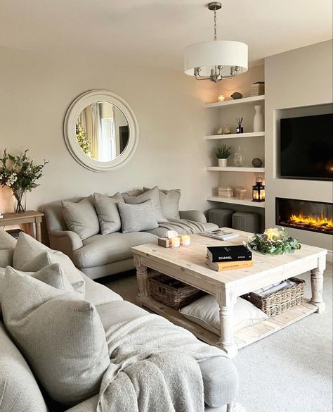 Neutral Eclectic, Living Room Furniture Modern, Lounge Room Styling, Cornforth White, Living Room Cozy, Snug Room, Living Room Decor Fireplace, Cosy Living Room, Neutral Living Room