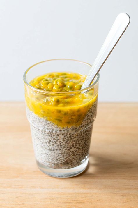 Passionfruit chia pudding is a deliciously tart breakfast or snack. This chia pudding makes me excited for breakfast the next morning. Passionfruit Chia Pudding, Tart Breakfast, Honey Garlic Chicken Thighs, Mustard Salmon, Grilled Fruit, Pineapple Recipes, Honey Mustard Sauce, Air Fried Chicken, Vanilla Bean Ice Cream