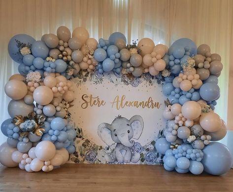 Elephant Baby Shower Invitations Boy, Baby Shower Ballons, Babby Shower, Boy Baby Shower Centerpieces, Elephant Baby Shower Boy, Baby Bash, Baby Boy Themes, Baby Birthday Decorations, Shower Balloons