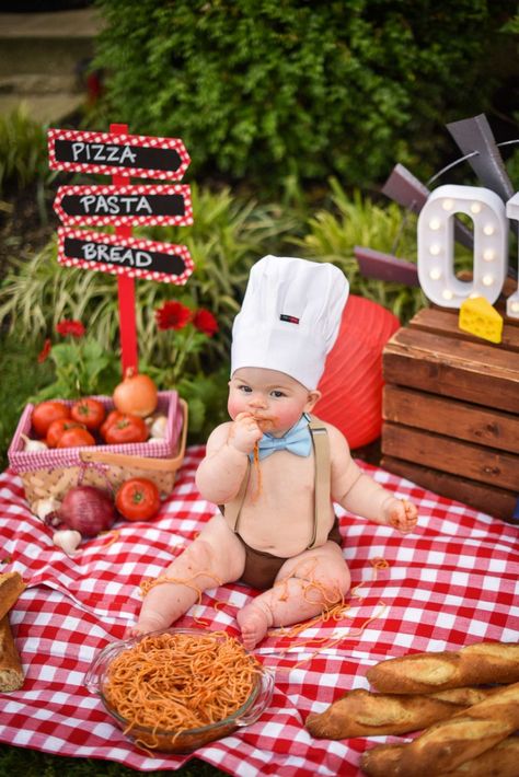 Funny First Birthday Pictures, Pizza Baby Month Pictures, 100 Foods Before 1 Photoshoot, Spaghetti Smash Photoshoot, Spaghetti Photoshoot, Unique Baby Photoshoot Ideas, Florence Kentucky, Bowl Of Spaghetti, Pizza Party Birthday