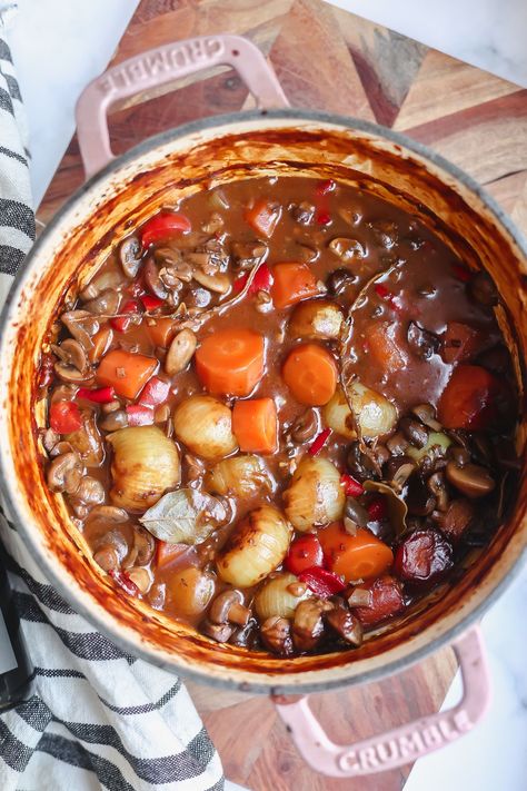 Mushroom Bourguignon, Low Sugar Breakfast, Vegan Main Course, Vegan Casserole, Marinated Vegetables, Dried Porcini Mushrooms, Cauliflower Gratin, Vegan Beef, Hearty Salads