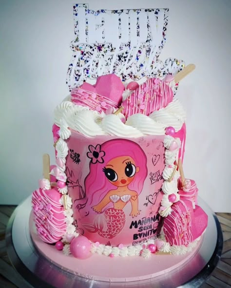 Karol G themed birthday cake Karol G Theme Party, Karol G Birthday Cake, Selena Birthday Cake, Karol G Birthday Theme, Karol G Cake, Karol G Party, 27 Cake, Karol G Heart, Cakes Creative