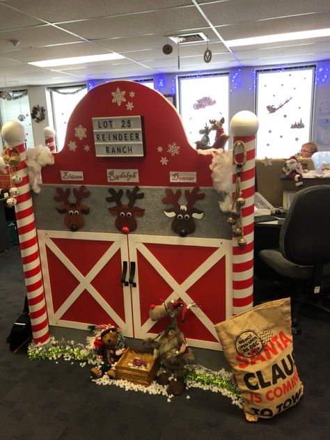 Santas Village Office Decorations, Rudolph Cubicle Decorations, Office Decor Santa’s Workshop, Reindeer Cubicle Decor, Santa's Workshop Cubicle Decorations, Santas Workshop Office Decor, North Pole Cubicle Decorations, Reindeer Barn Decorations, Christmas Hallway Decorations House