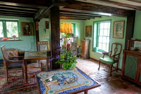 Bloomsbury Style, Duncan Grant, Vanessa Bell, Bloomsbury Group, Antique Vintage Decor, Sussex England, Green Walls, Living Room Green, Virginia Woolf