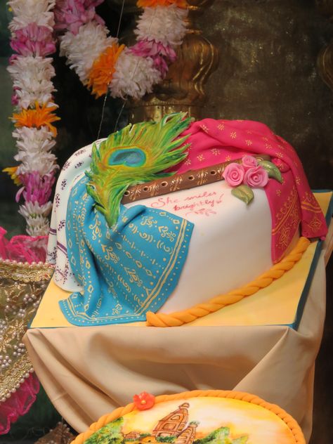 Happy Birthday Krishna, Birthday Cake Roses, Krishna Birthday, Peacock Cake, Vrindavan Krishna, Jai Shree Radhe Krishna, Janmashtami Decoration, Krishna Radhe, Shiv Shankar