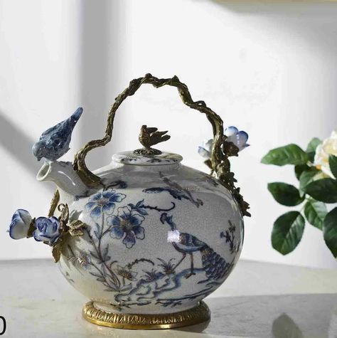 China Teapot, Blue White Decor, Hair Raising, White Cottage, Blue And White China, Porcelain China, Teapots And Cups, Porcelain Teapot, Chocolate Pots